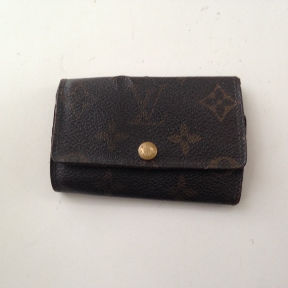 Louis Vuitton, Mono Brown 6-Hooks Key Case - Picture 3 of 10